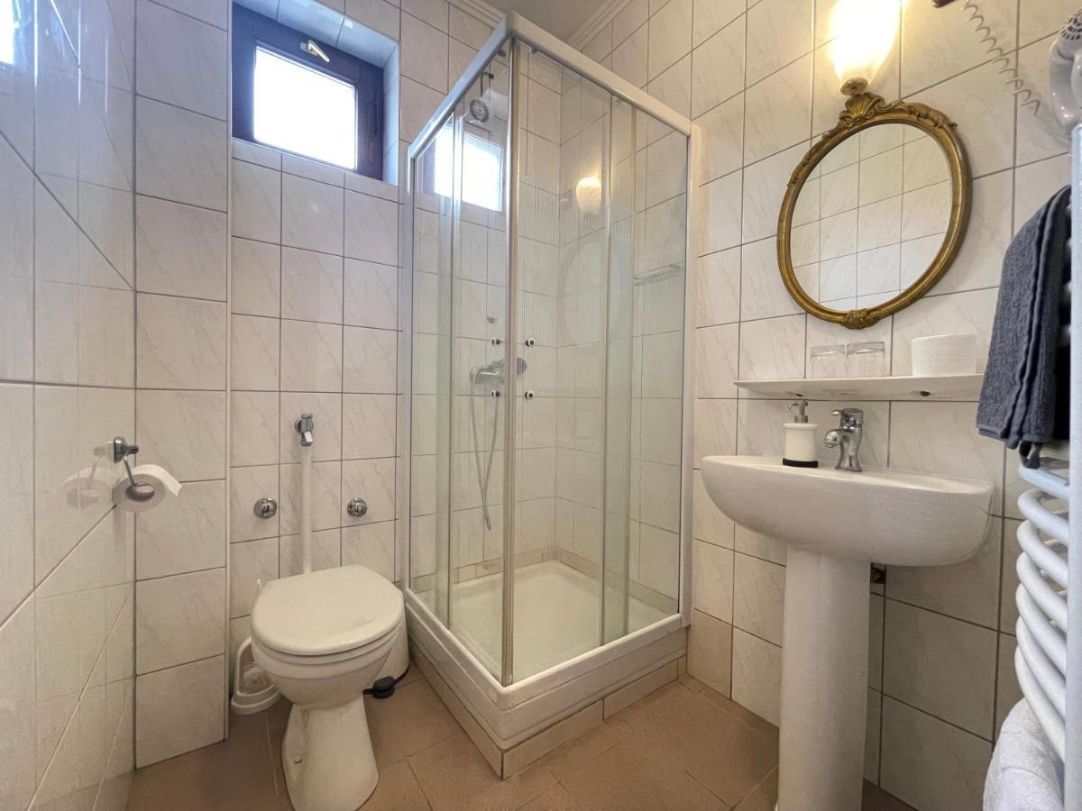 Luxi Romantik Apartments Budapest Ngoại thất bức ảnh
