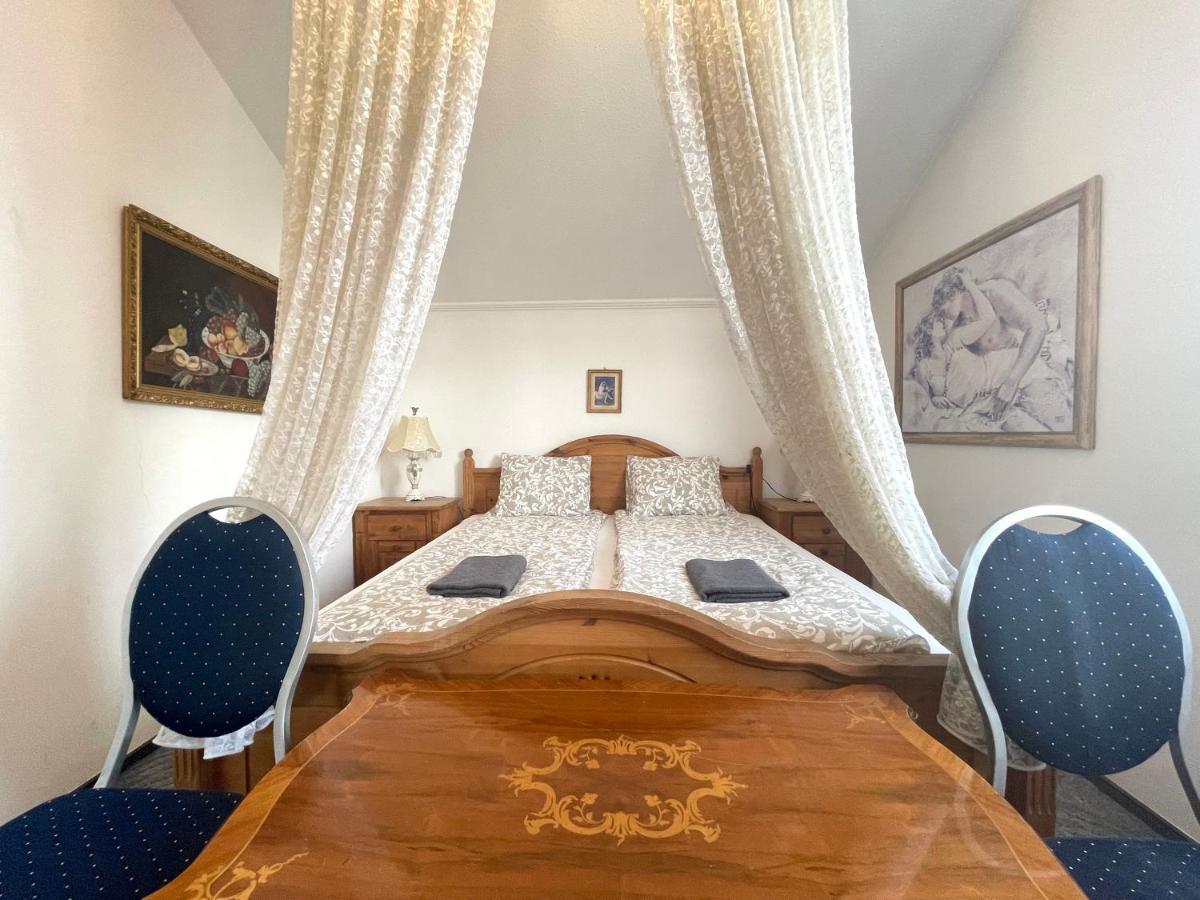 Luxi Romantik Apartments Budapest Ngoại thất bức ảnh