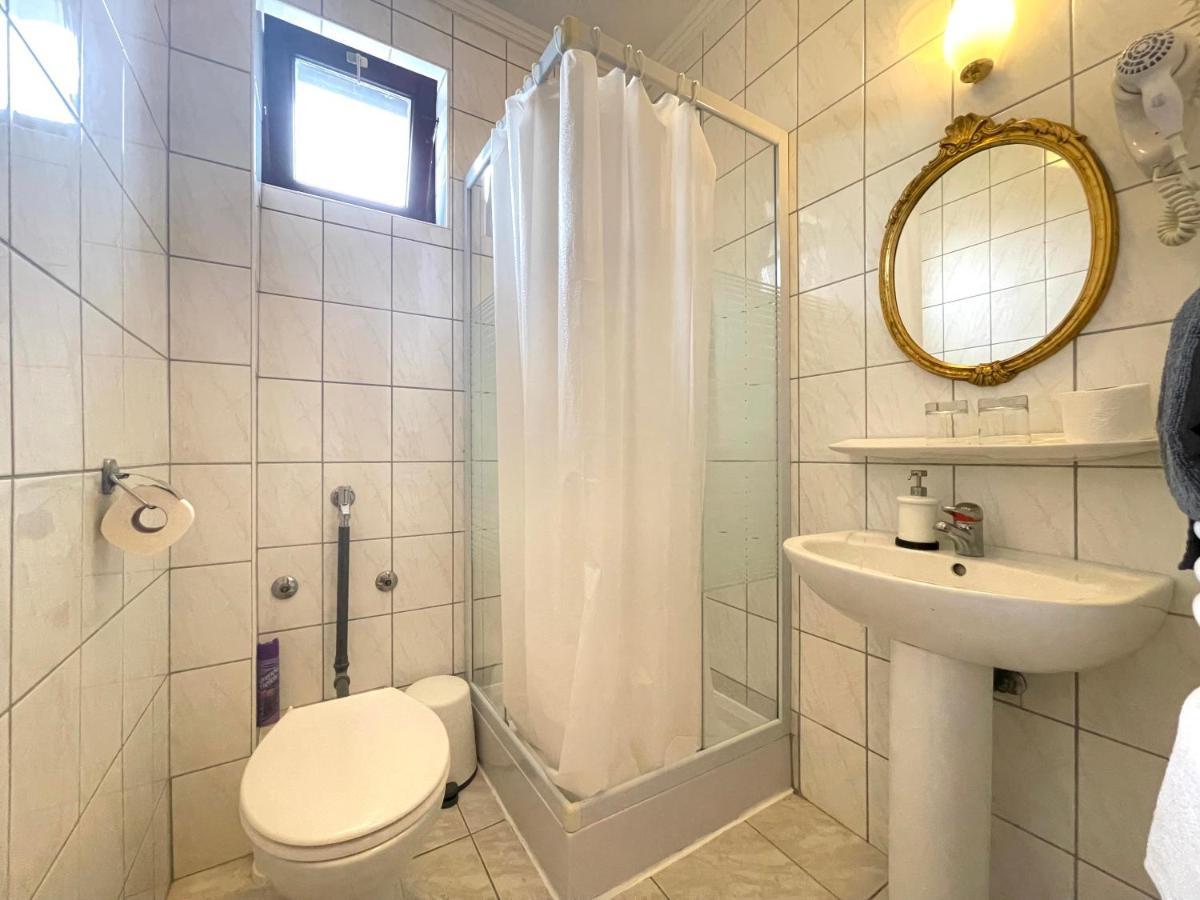 Luxi Romantik Apartments Budapest Ngoại thất bức ảnh
